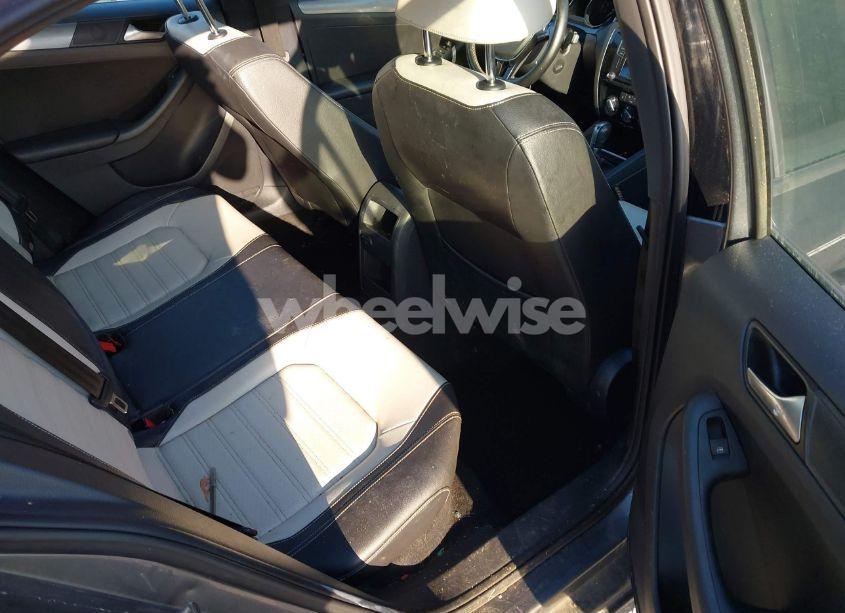 Photo 8 of 2016 Volkswagen Jetta 1.8T SPORT (VIN 3VWD17AJ9GM286479)