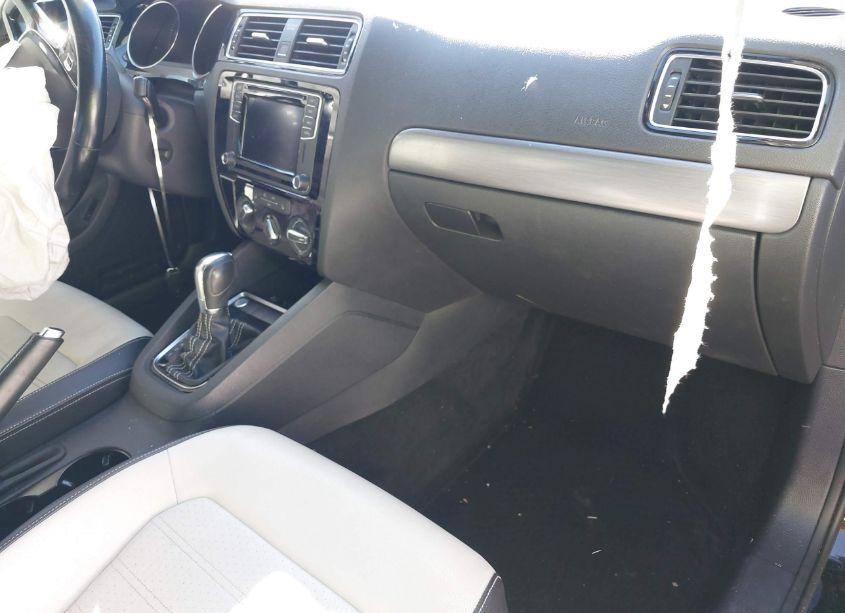 Photo 5 of 2016 Volkswagen Jetta 1.8T SPORT (VIN 3VWD17AJ9GM291794)