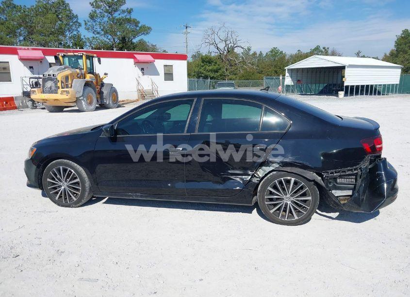 Photo 14 of 2016 Volkswagen Jetta 1.8T SPORT (VIN 3VWD17AJ9GM296588)