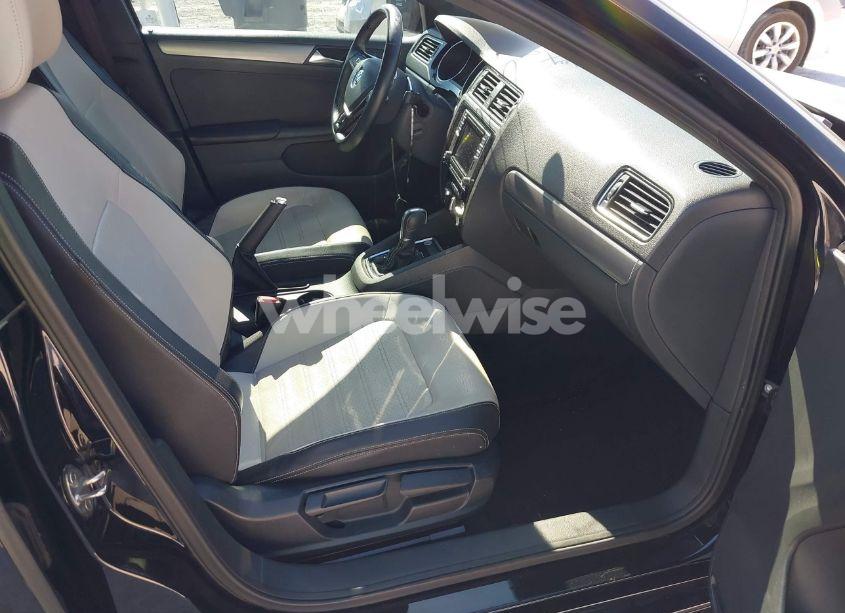 Photo 5 of 2016 Volkswagen Jetta 1.8T SPORT (VIN 3VWD17AJ9GM296588)