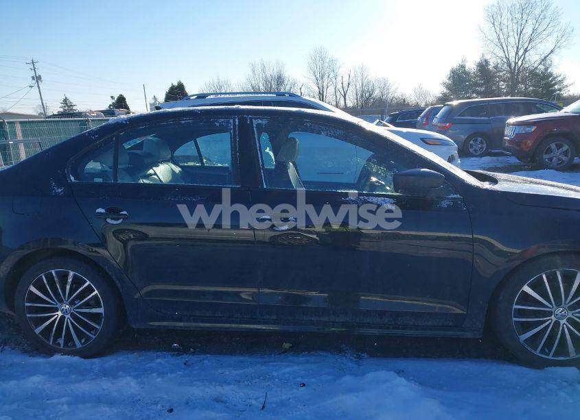 Photo 14 of 2016 Volkswagen Jetta 1.8T SPORT (VIN 3VWD17AJ9GM419905)