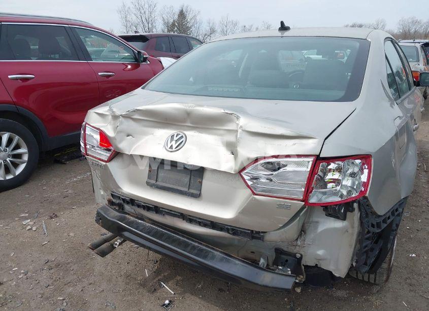 Photo 12 of 2014 Volkswagen Jetta 1.8T SE (VIN 3VWD17AJXEM273043)