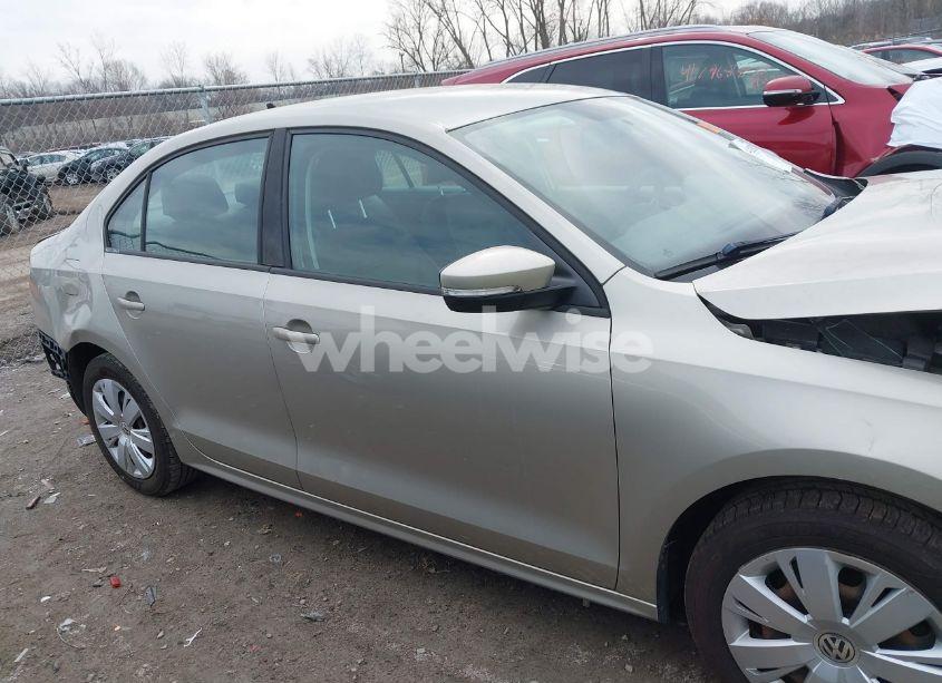 Photo 14 of 2014 Volkswagen Jetta 1.8T SE (VIN 3VWD17AJXEM273043)