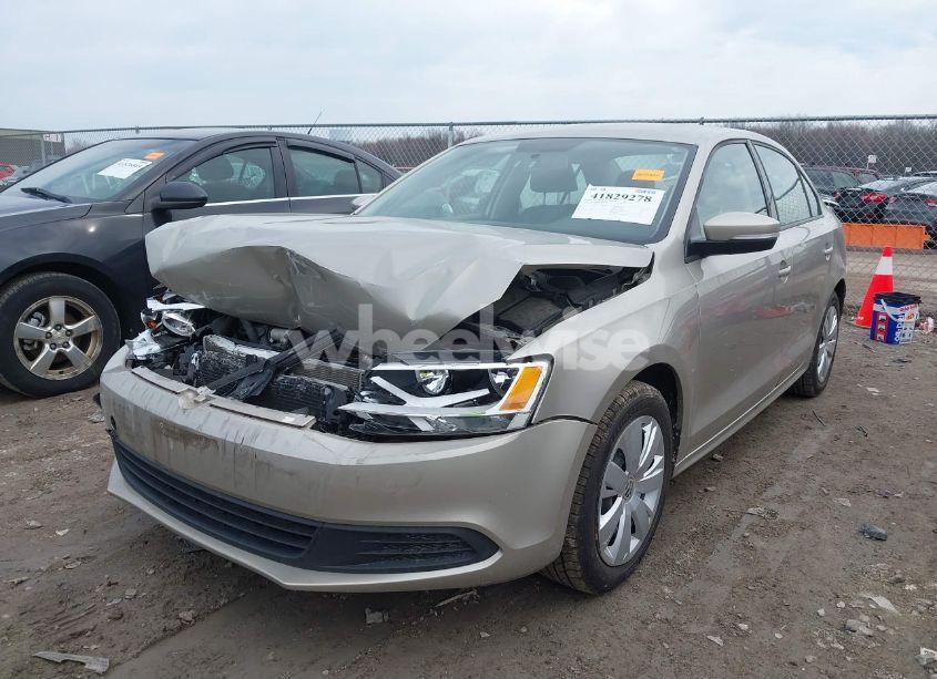 Photo 2 of 2014 Volkswagen Jetta 1.8T SE (VIN 3VWD17AJXEM273043)