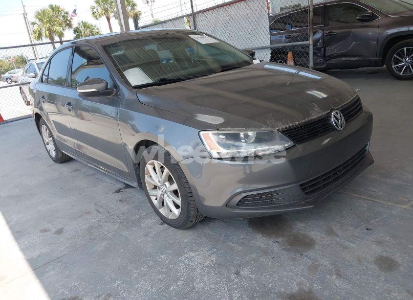 2014 Volkswagen Jetta 1.8T SE (VIN 3VWD17AJXEM315517) main photo