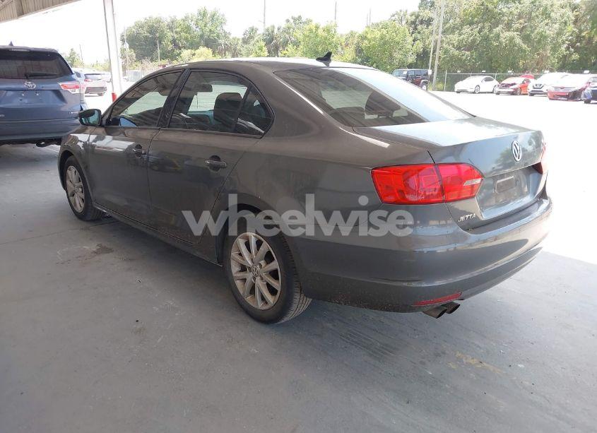 Photo 3 of 2014 Volkswagen Jetta 1.8T SE (VIN 3VWD17AJXEM315517)