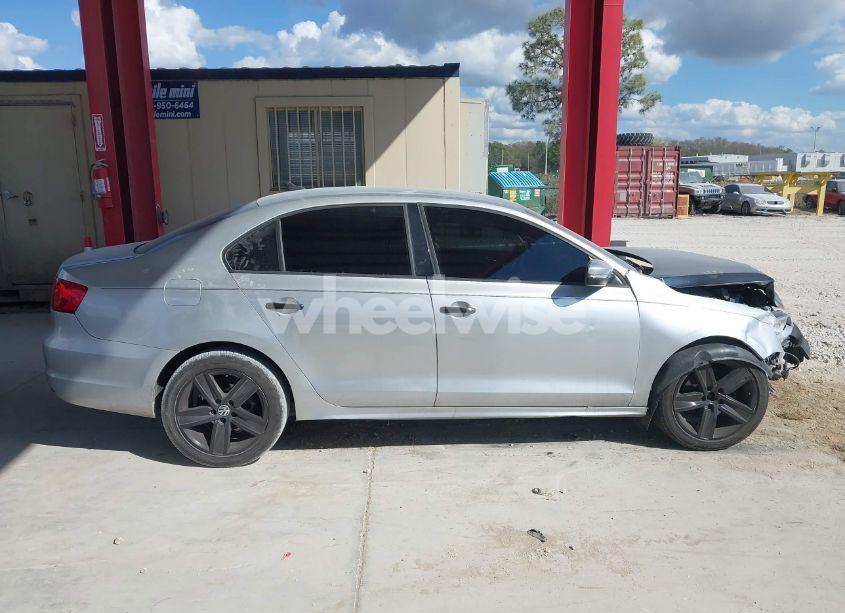 Photo 14 of 2014 Volkswagen Jetta 1.8T SE (VIN 3VWD17AJXEM359954)