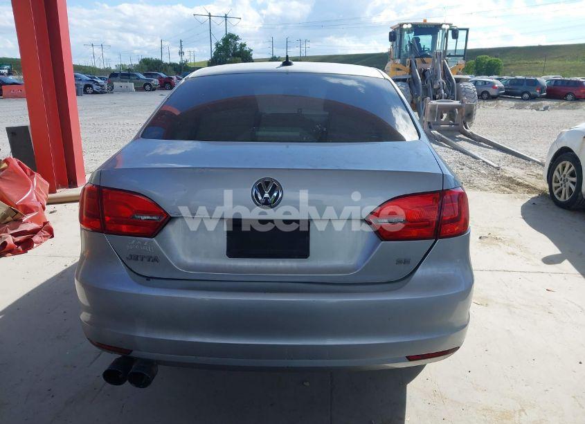 Photo 17 of 2014 Volkswagen Jetta 1.8T SE (VIN 3VWD17AJXEM359954)