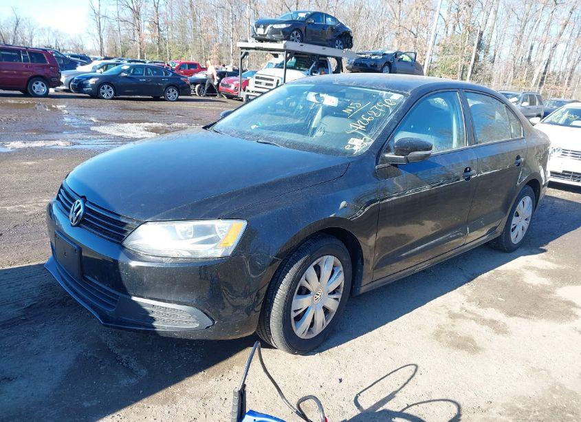Photo 2 of 2014 Volkswagen Jetta 1.8T SE (VIN 3VWD17AJXEM366208)