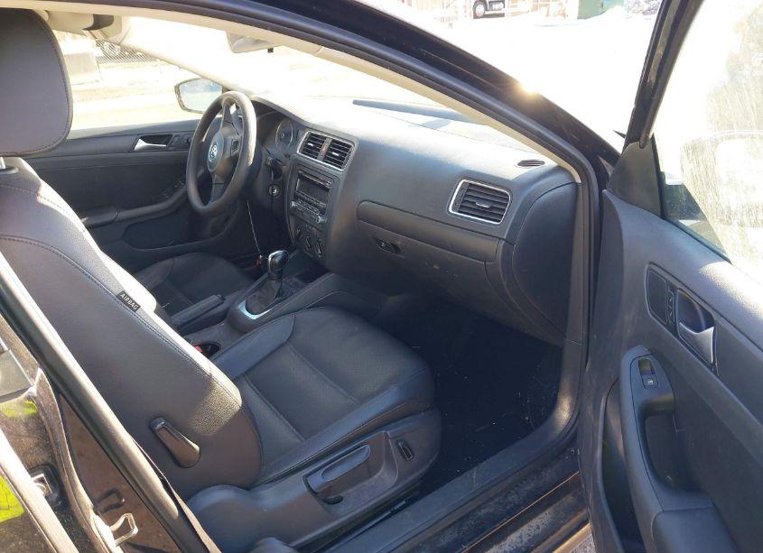 Photo 5 of 2014 Volkswagen Jetta 1.8T SE (VIN 3VWD17AJXEM366208)