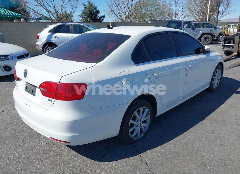 Photo 4 of 2014 Volkswagen Jetta 1.8T SE (VIN 3VWD17AJXEM370503)