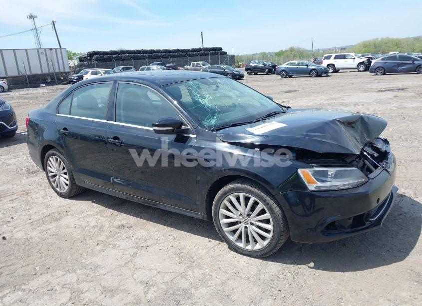 2014 Volkswagen Jetta 1.8T SE (VIN 3VWD17AJXEM393683) main photo