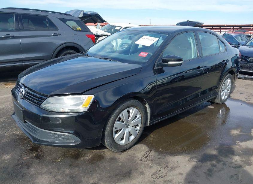 Photo 2 of 2014 Volkswagen Jetta 1.8T SE (VIN 3VWD17AJXEM400812)
