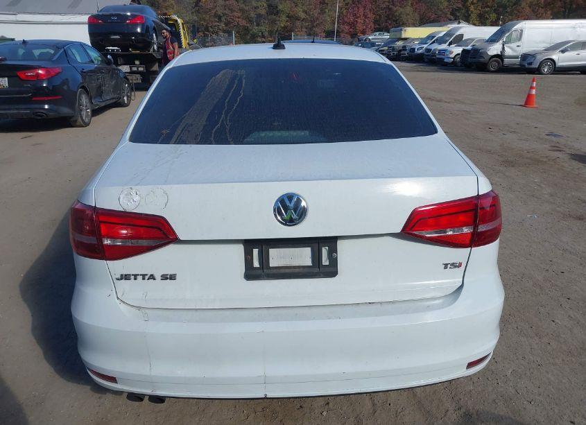 Photo 15 of 2015 Volkswagen Jetta 1.8T SE (VIN 3VWD17AJXFM212180)