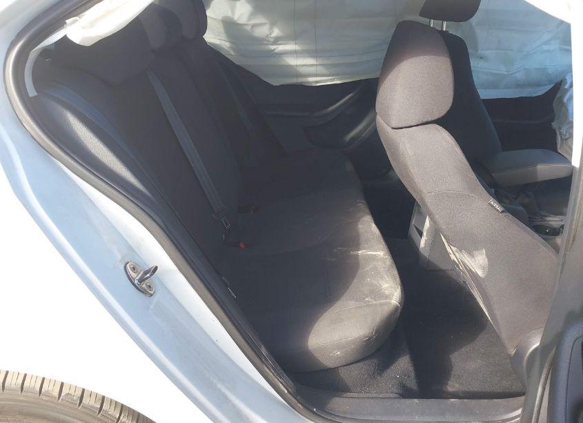 Photo 8 of 2015 Volkswagen Jetta 1.8T SE (VIN 3VWD17AJXFM212180)