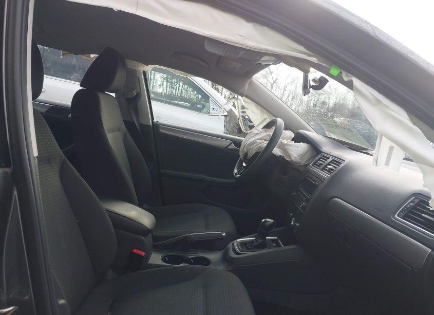 Photo 5 of 2015 Volkswagen Jetta 1.8T SE (VIN 3VWD17AJXFM251030)