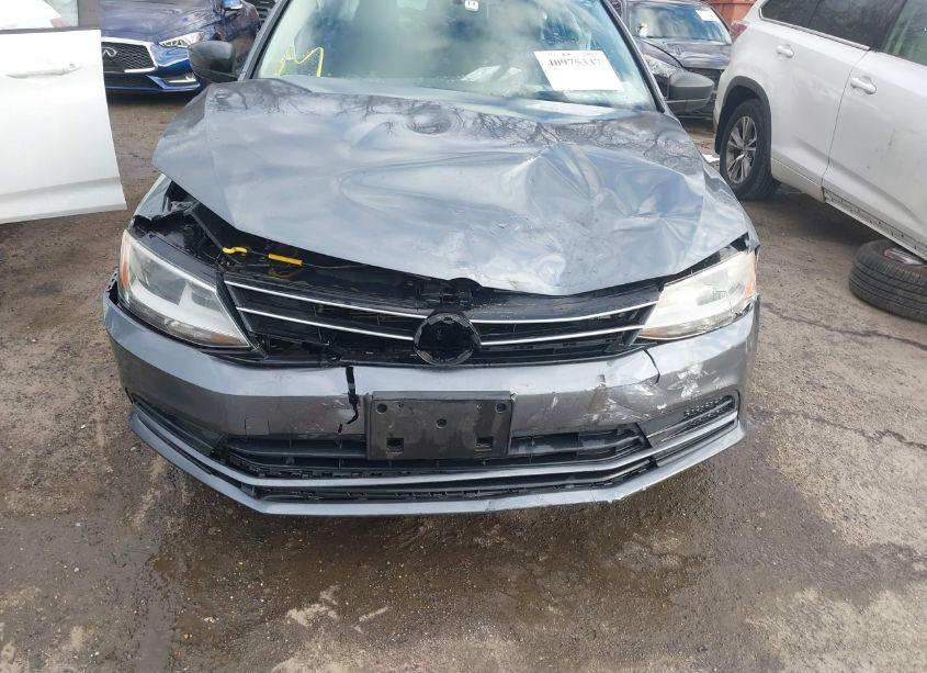 Photo 6 of 2015 Volkswagen Jetta 1.8T SE (VIN 3VWD17AJXFM251030)