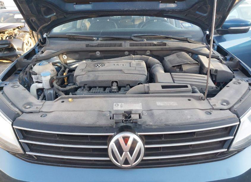 Photo 10 of 2015 Volkswagen Jetta 1.8T SE (VIN 3VWD17AJXFM259239)