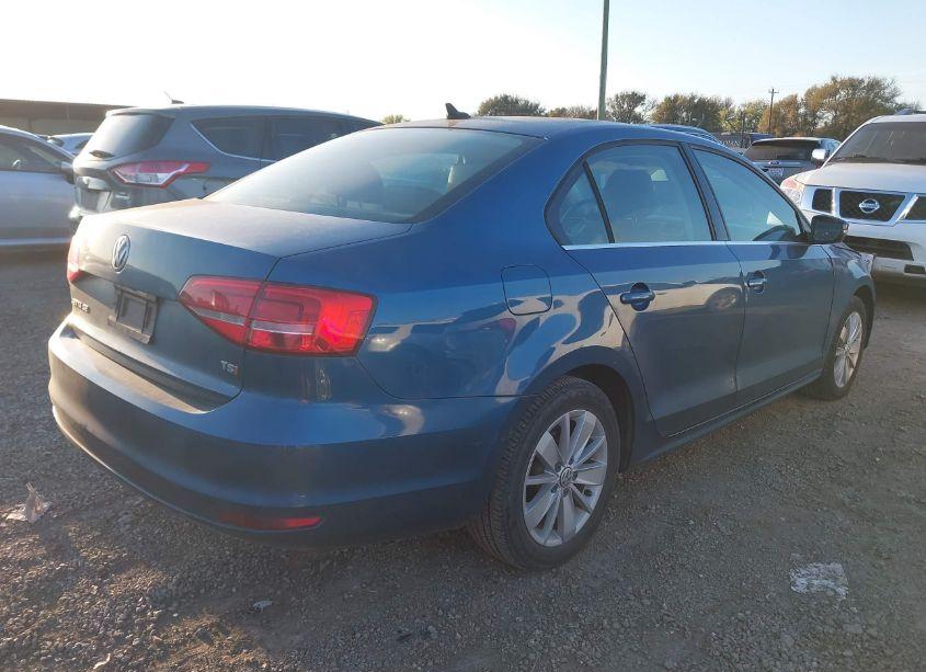 Photo 4 of 2015 Volkswagen Jetta 1.8T SE (VIN 3VWD17AJXFM259239)