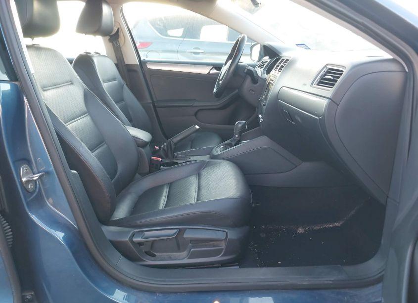 Photo 5 of 2015 Volkswagen Jetta 1.8T SE (VIN 3VWD17AJXFM259239)