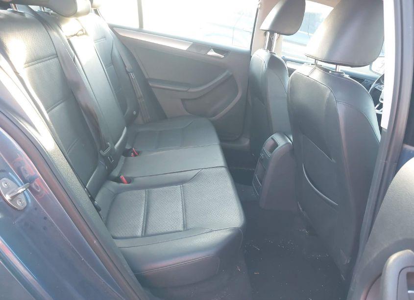 Photo 8 of 2015 Volkswagen Jetta 1.8T SE (VIN 3VWD17AJXFM259239)