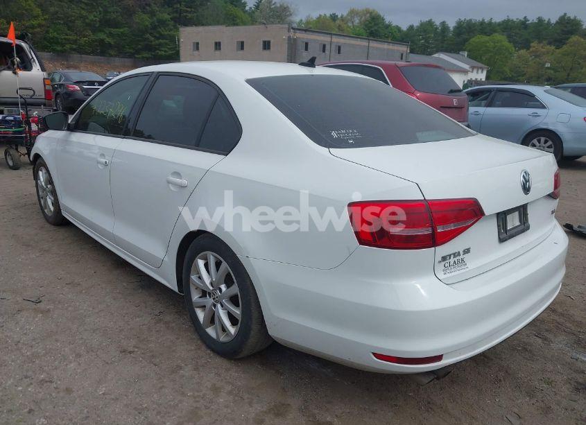 Photo 3 of 2015 Volkswagen Jetta 1.8T SE (VIN 3VWD17AJXFM332383)