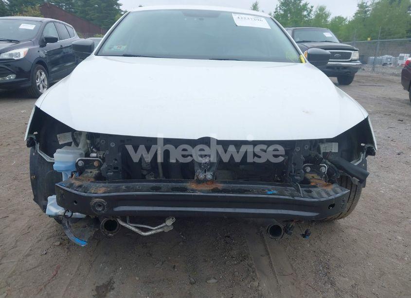 Photo 6 of 2015 Volkswagen Jetta 1.8T SE (VIN 3VWD17AJXFM332383)