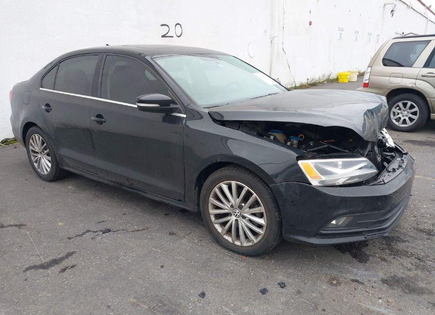 2015 Volkswagen Jetta 1.8T SE (VIN 3VWD17AJXFM351760) main photo