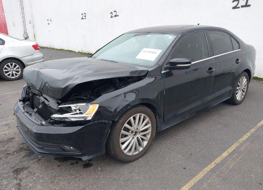 Photo 2 of 2015 Volkswagen Jetta 1.8T SE (VIN 3VWD17AJXFM351760)