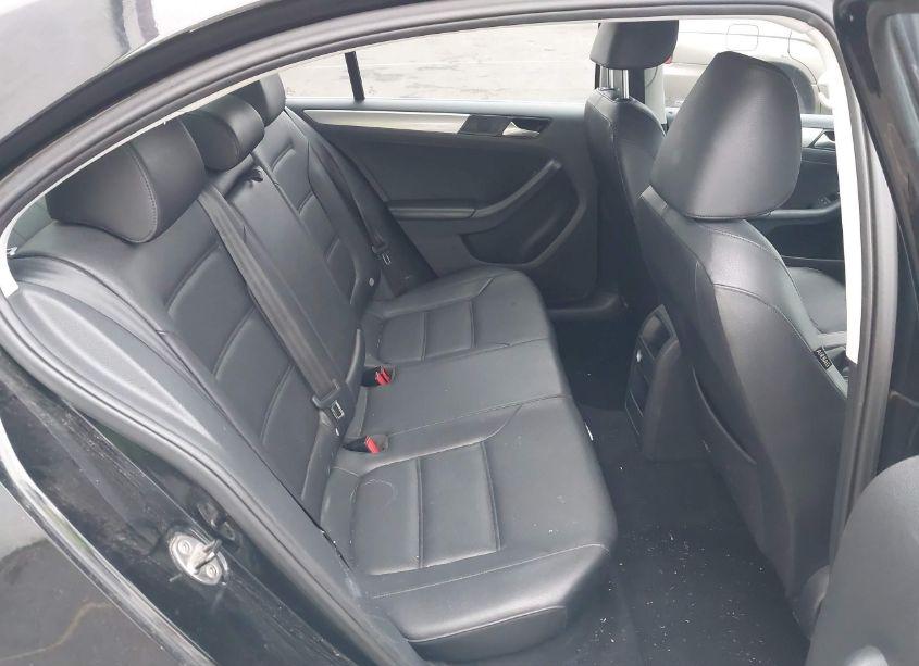 Photo 8 of 2015 Volkswagen Jetta 1.8T SE (VIN 3VWD17AJXFM351760)