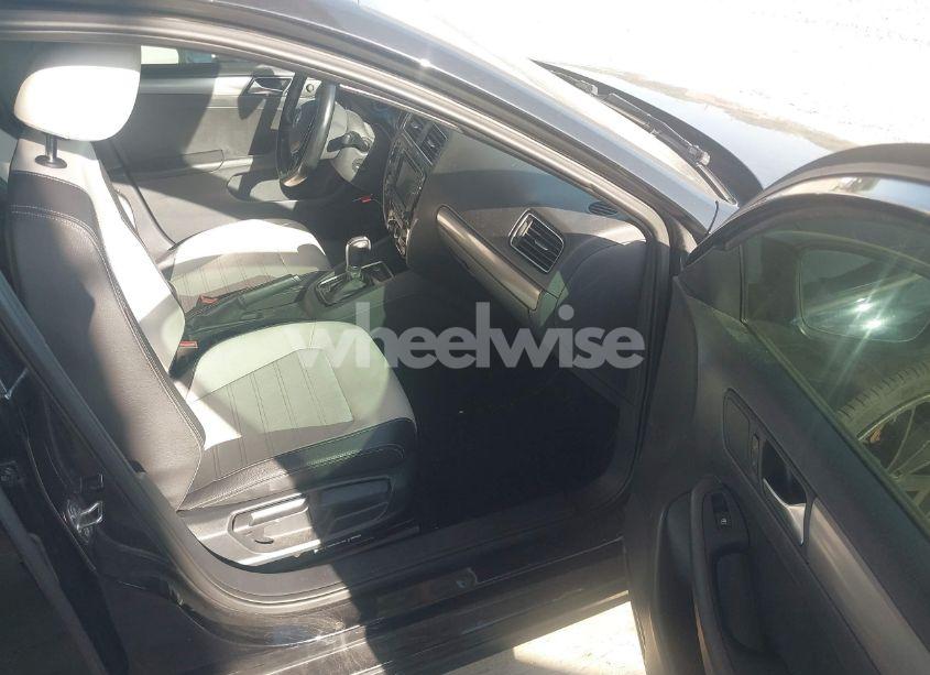 Photo 5 of 2016 Volkswagen Jetta 1.8T SPORT (VIN 3VWD17AJXGM277760)