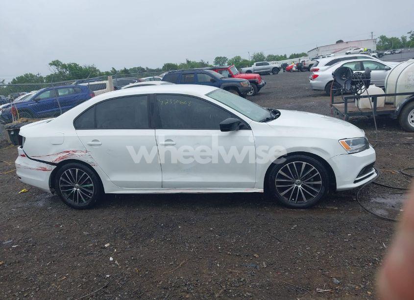 Photo 14 of 2016 Volkswagen Jetta 1.8T SPORT (VIN 3VWD17AJXGM294719)