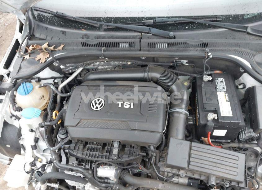 Photo 10 of 2016 Volkswagen Jetta 1.8T SPORT (VIN 3VWD17AJXGM341389)