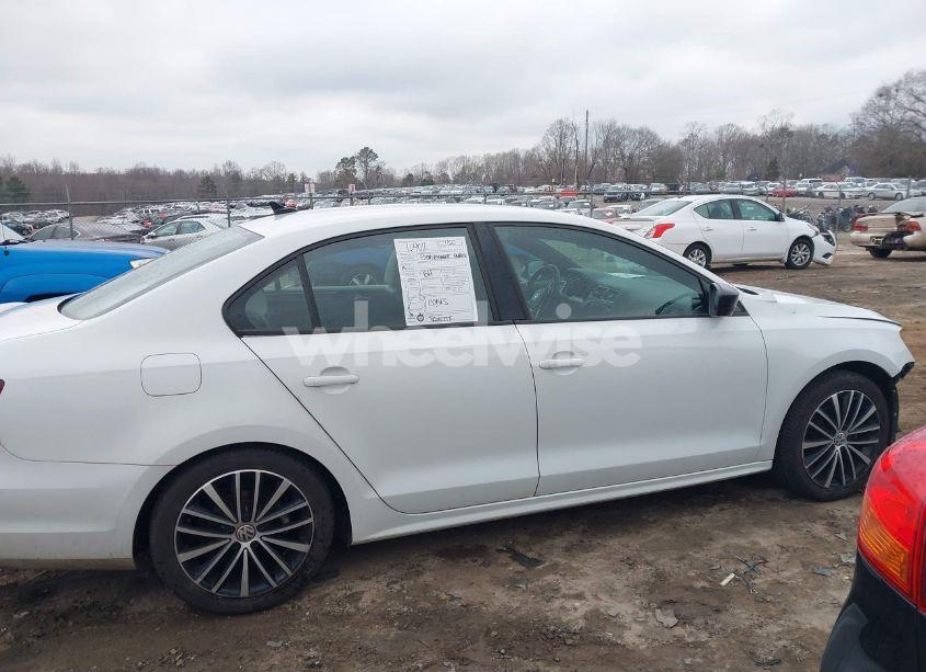 Photo 14 of 2016 Volkswagen Jetta 1.8T SPORT (VIN 3VWD17AJXGM341389)