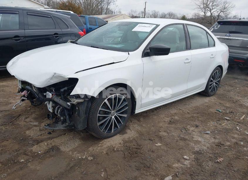 Photo 2 of 2016 Volkswagen Jetta 1.8T SPORT (VIN 3VWD17AJXGM341389)