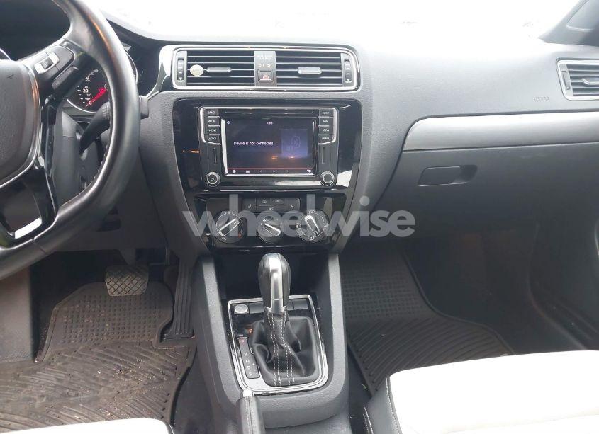 Photo 22 of 2016 Volkswagen Jetta 1.8T SPORT (VIN 3VWD17AJXGM341389)