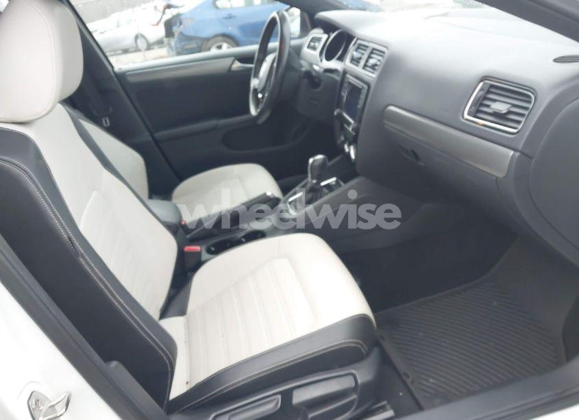 Photo 5 of 2016 Volkswagen Jetta 1.8T SPORT (VIN 3VWD17AJXGM341389)