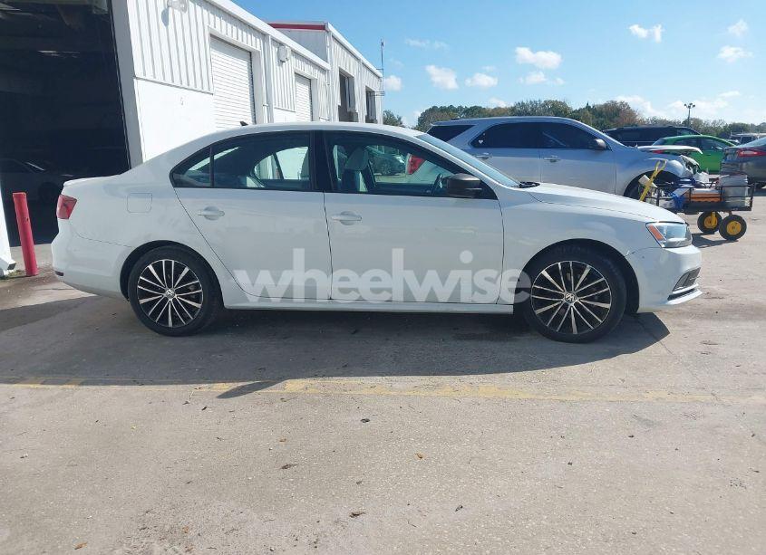 Photo 13 of 2016 Volkswagen Jetta 1.8T SPORT (VIN 3VWD17AJXGM392388)