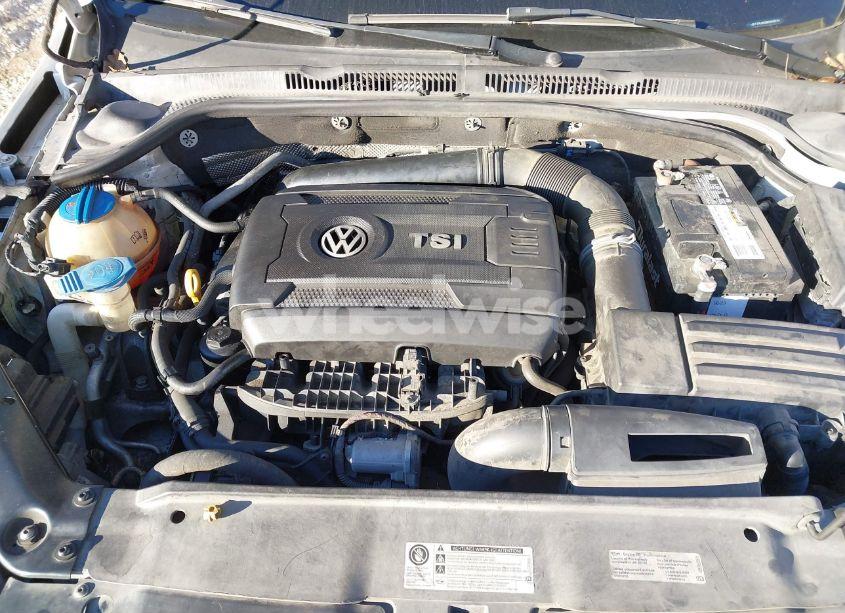 Photo 10 of 2016 Volkswagen Jetta 1.8T SPORT (VIN 3VWD17AJXGM394870)