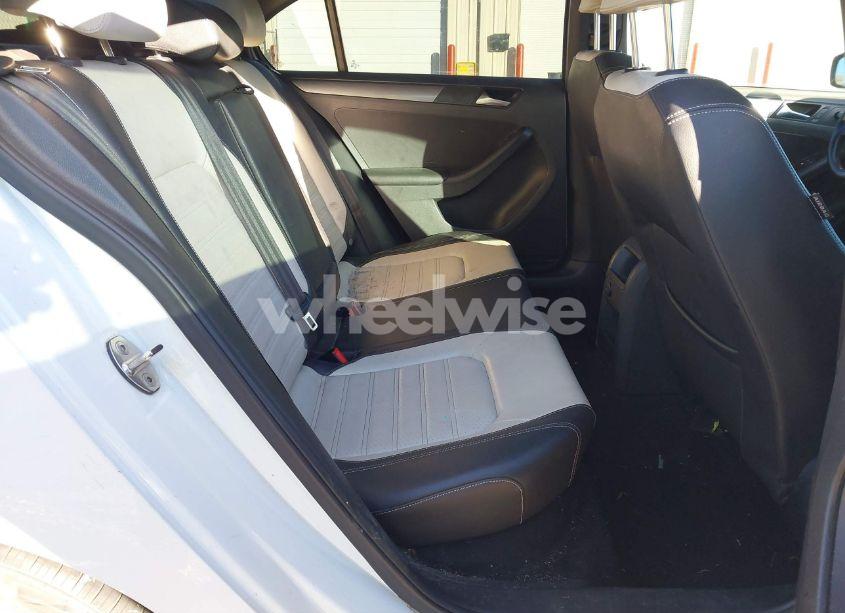 Photo 8 of 2016 Volkswagen Jetta 1.8T SPORT (VIN 3VWD17AJXGM394870)