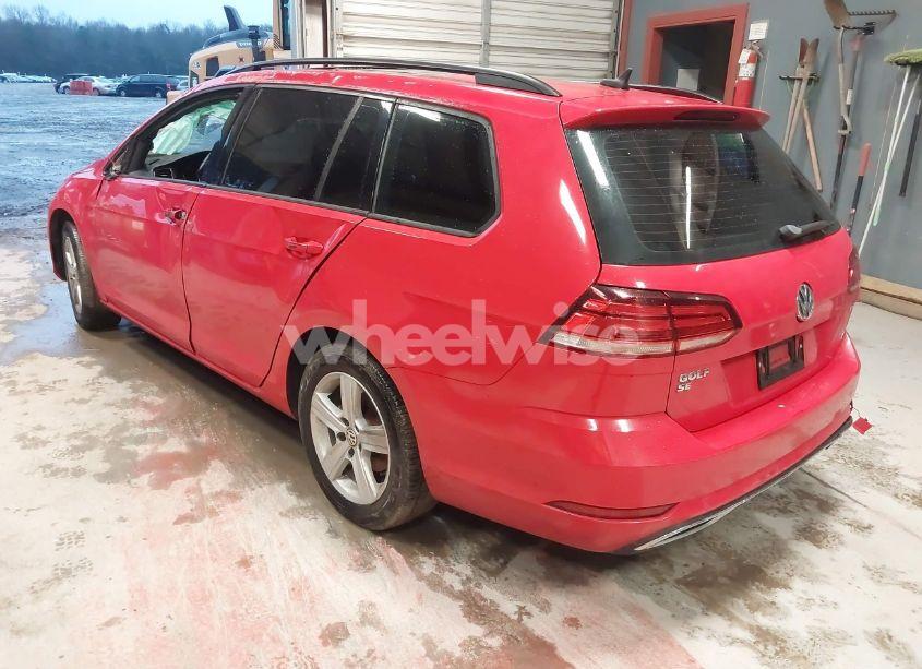 Photo 3 of 2018 Volkswagen Golf SPORTWAGEN TSI S/TSI SE (VIN 3VWD17AU4JM754653)