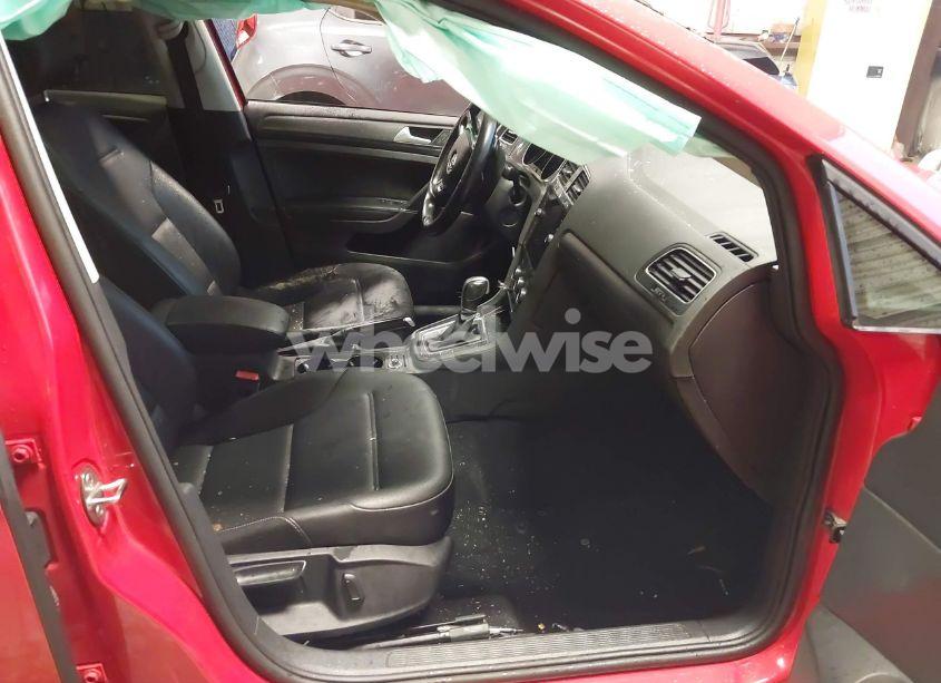 Photo 5 of 2018 Volkswagen Golf SPORTWAGEN TSI S/TSI SE (VIN 3VWD17AU4JM754653)