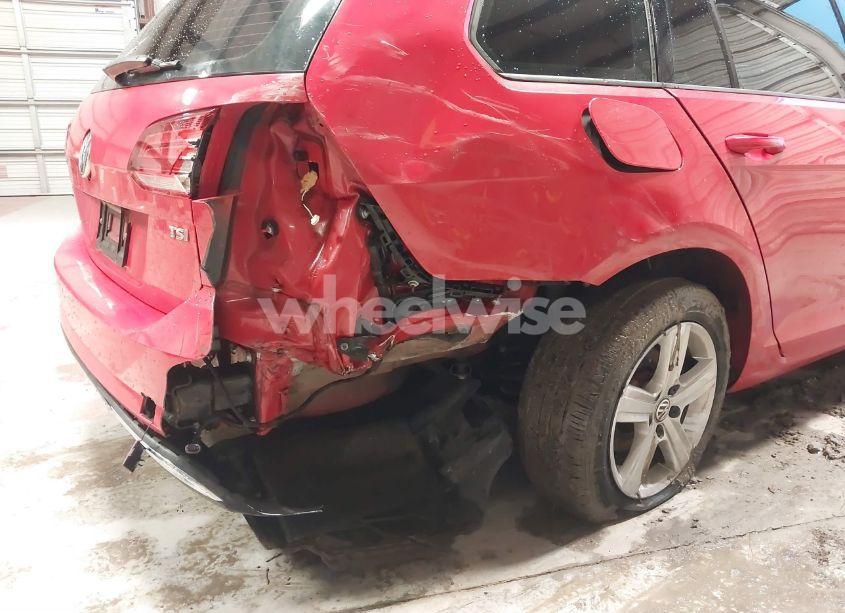 Photo 6 of 2018 Volkswagen Golf SPORTWAGEN TSI S/TSI SE (VIN 3VWD17AU4JM754653)