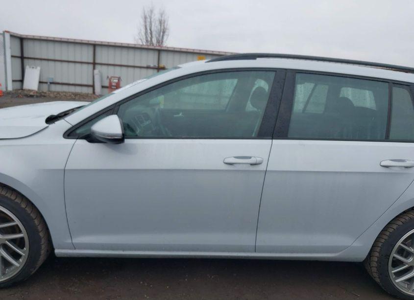 Photo 15 of 2018 Volkswagen Golf SPORTWAGEN TSI S/TSI SE (VIN 3VWD17AU6JM766870)