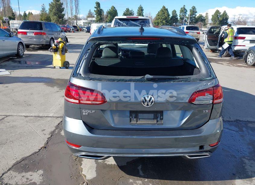 Photo 6 of 2018 Volkswagen Golf SPORTWAGEN TSI S/TSI SE (VIN 3VWD17AUXJM752387)