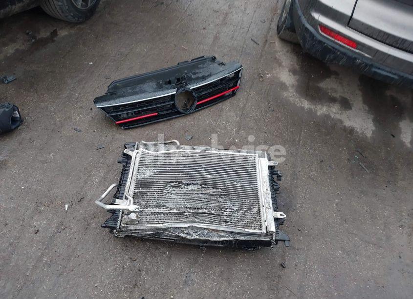 Photo 11 of 2016 Volkswagen Jetta 1.4T SE (VIN 3VWD67AJ0GM232960)