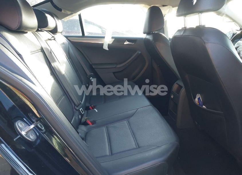 Photo 8 of 2016 Volkswagen Jetta 1.4T SE (VIN 3VWD67AJ0GM244090)