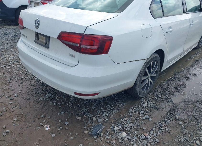 Photo 4 of 2016 Volkswagen Jetta 1.4T SE (VIN 3VWD67AJ0GM330726)