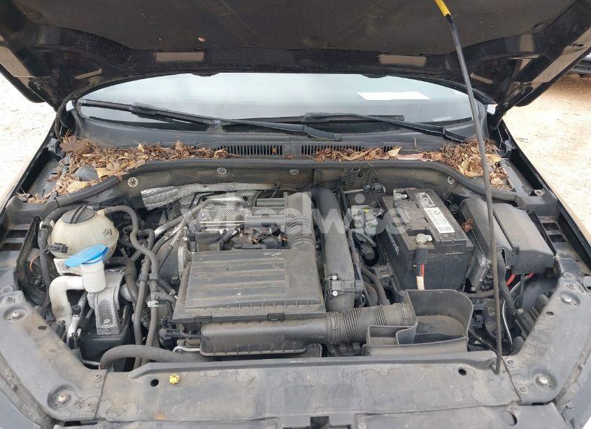 Photo 10 of 2016 Volkswagen Jetta 1.4T SE (VIN 3VWD67AJ1GM261996)