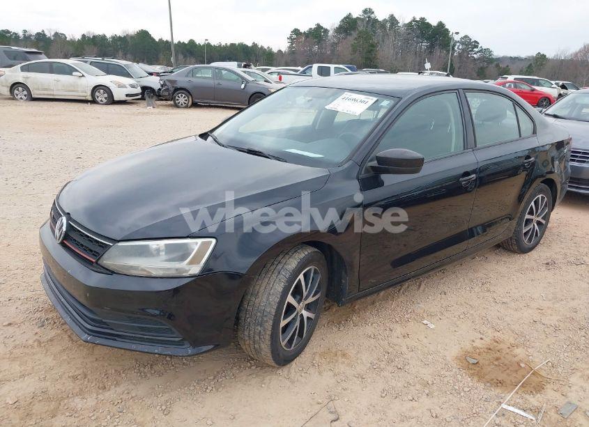 Photo 2 of 2016 Volkswagen Jetta 1.4T SE (VIN 3VWD67AJ1GM261996)